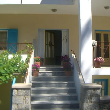 By Climbing House Ξενοδοχείο με διαμερίσματα 3*