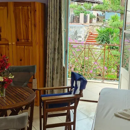 By Climbing House Ξενοδοχείο με διαμερίσματα Panormos (Kalymnos)