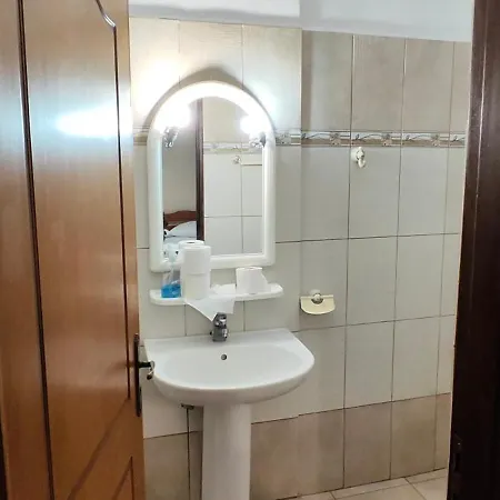 By Climbing House アパートホテル Panormos (Kalymnos)