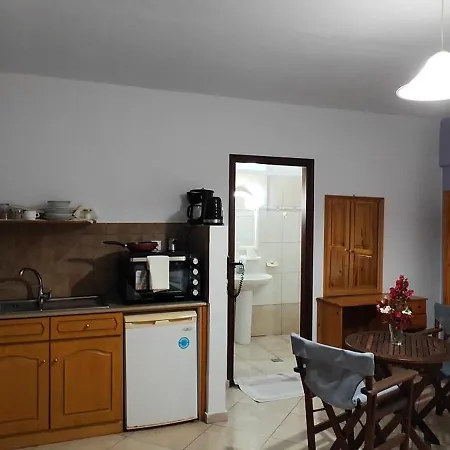 Ξενοδοχείο με διαμερίσματα By Climbing House
