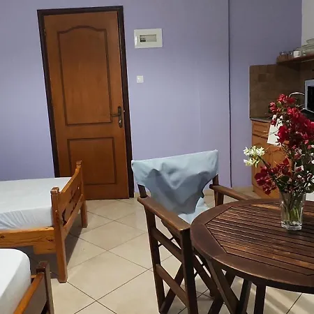 By Climbing House 3* Panormos (Kalymnos)