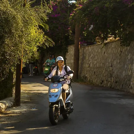 アパートホテル By Climbing House Panormos (Kalymnos)