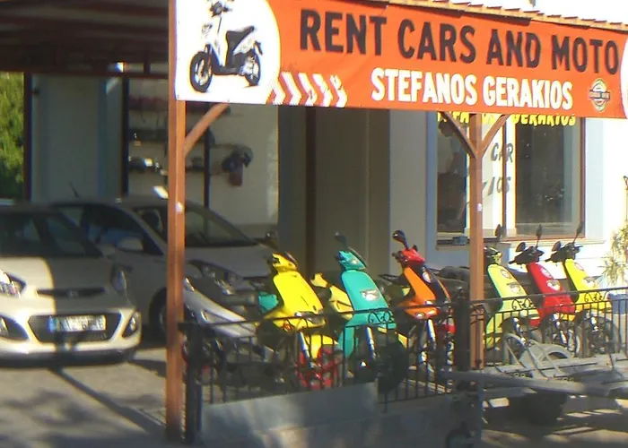 By Climbing House Aparthotel Panormos (Kalymnos)